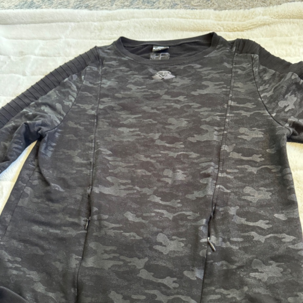 Bodyengineesrs tracksuit - Picture 4 of 6